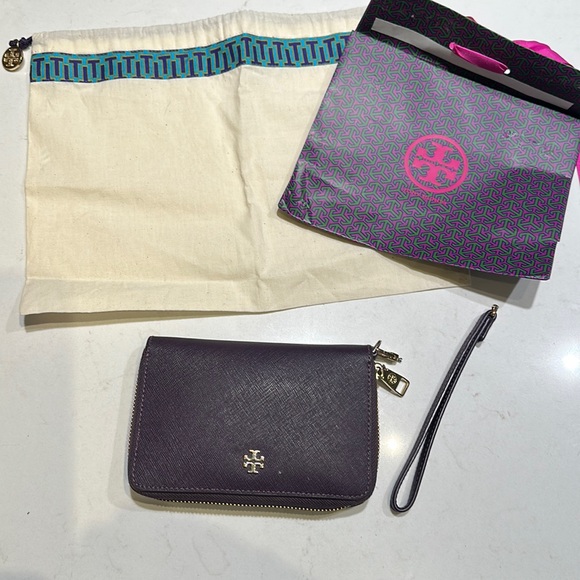 Tory Burch Leather Purple Wristlet - Picture 1 of 7